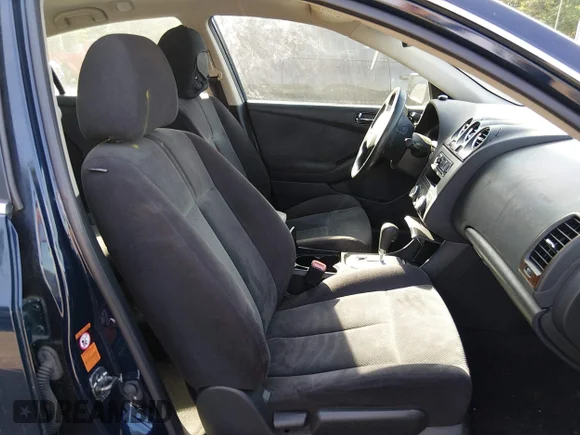 ✅ 2007 Nissan Altima S • VIN: 1N4AL21E27C190464 • Lot: 45159080. Wystawiony na IAAI z przebiegiem 184 112 mil. Bezpłatny archiwum sprzedaży aukcyjnych z USA i szczegółowy raport historii pojazdu na DreamBid. Zdjęcie 5.