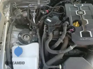 ✅ 2017 FIAT 124 Spider Classica • VIN: JC1NFAEK1H0130365 • Lot: 80670035. Wystawiony na Copart z przebiegiem 46 762 mil. Bezpłatny archiwum sprzedaży aukcyjnych z USA i szczegółowy raport historii pojazdu na DreamBid. Zdjęcie 13.