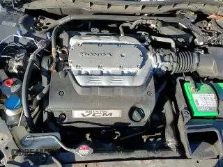 ✅ 2010 Honda Accord EX-L • VIN: 5KBCP3F84AB008663 • Lot: 85554354. Listed on Copart with 167,810 mi. Free auction sales archive from the USA and detailed vehicle history report at DreamBid. Image 14.