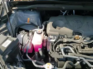 ✅ 2025 Toyota Sienna Woodland Edition • VIN: 5TDCSKFC5SS164591 • Lot: 81904075. Wystawiony na Copart z przebiegiem 6 084 mil. Bezpłatny archiwum sprzedaży aukcyjnych z USA i szczegółowy raport historii pojazdu na DreamBid. Zdjęcie 16.