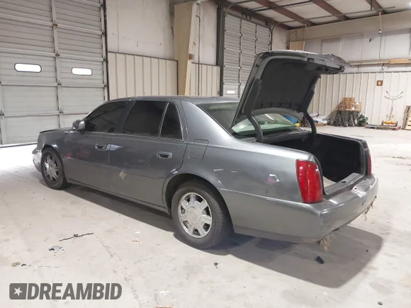 ✅ 2004 Cadillac DeVille • VIN: 1G6KD54Y04U155725 • Lot: 43785705. Wystawiony na IAAI z przebiegiem 103 971 mil. Bezpłatny archiwum sprzedaży aukcyjnych z USA i szczegółowy raport historii pojazdu na DreamBid. Zdjęcie 3.