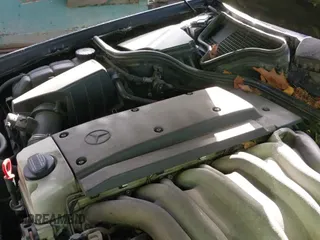 ✅ 1999 Mercedes-Benz E • VIN: WDBJF25H6XA921817 • Lot: 43580185. Wystawiony na IAAI z przebiegiem 177 190 mil. Bezpłatny archiwum sprzedaży aukcyjnych z USA i szczegółowy raport historii pojazdu na DreamBid. Zdjęcie 19.