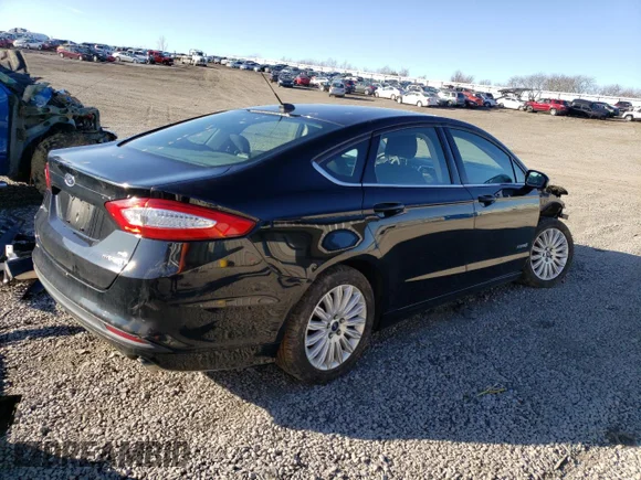 ✅ 2016 Ford Fusion SE Hybrid • VIN: 3FA6P0LU3GR333135 • Lot: 39145703. Wystawiony na Copart z przebiegiem 138 331 mil. Bezpłatny archiwum sprzedaży aukcyjnych z USA i szczegółowy raport historii pojazdu na DreamBid. Zdjęcie 3.