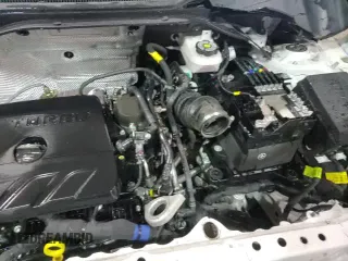 ✅ 2025 Buick Encore GX Preferred • VIN: KL4AMCSL6SB163092 • Lot: 92121365. Wystawiony na Copart z przebiegiem 18 185 mil. Bezpłatny archiwum sprzedaży aukcyjnych z USA i szczegółowy raport historii pojazdu na DreamBid. Zdjęcie 15.