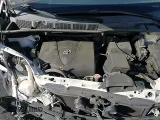 ✅ 2018 Toyota Sienna XLE • VIN: 5TDYZ3DC4JS955395 • Lot: 91140055. Wystawiony na Copart z przebiegiem 85 053 mil. Bezpłatny archiwum sprzedaży aukcyjnych z USA i szczegółowy raport historii pojazdu na DreamBid. Zdjęcie 17.