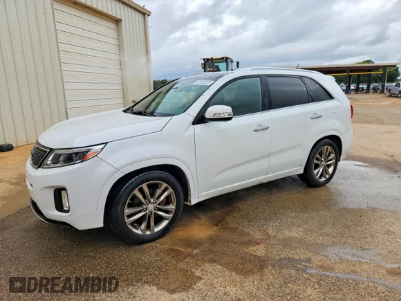✅ 2014 Kia Sorento SX • VIN: 5XYKW4A7XEG450072 • Лот: 57823226. Опубліковано раніше на Copart з пробігом 110 028 миль. Безкоштовний доступ до архіву аукціонних продажів зі США та докладний звіт про історію автомобіля на DreamBid. Зображення 1.