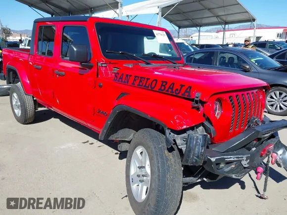 ✅ 2022 Jeep Gladiator Willys Sport • VIN: 1C6HJTAG0NL180848 • Лот: 42355228. Опубликован ранее на IAAI с пробегом Не указан. Бесплатный доступ к архиву аукционных продаж из США и подробный отчёт об истории автомобиля на DreamBid. Изображение 1.
