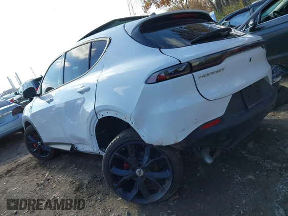 ✅ 2024 Dodge Hornet GT • VIN: ZACNDFAN5R3A39284 • Lot: 40743387. Wystawiony na IAAI z przebiegiem 5 000 mil. Bezpłatny archiwum sprzedaży aukcyjnych z USA i szczegółowy raport historii pojazdu na DreamBid. Zdjęcie 3.