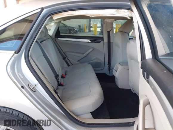 ✅ 2016 Volkswagen Passat S • VIN: 1VWAT7A32GC028448 • Lot: 44721539. Wystawiony na IAAI z przebiegiem 139 252 mil. Bezpłatny archiwum sprzedaży aukcyjnych z USA i szczegółowy raport historii pojazdu na DreamBid. Zdjęcie 8.