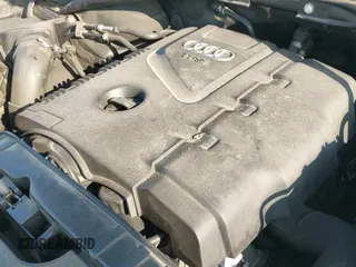 ✅ 2015 Audi Q5 Premium • VIN: WA1CFAFP1FA004996 • Lot: 42957876. Wystawiony na IAAI z przebiegiem 121 677 mil. Bezpłatny archiwum sprzedaży aukcyjnych z USA i szczegółowy raport historii pojazdu na DreamBid. Zdjęcie 20.