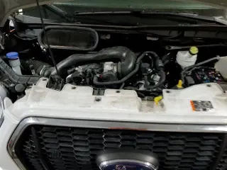 ✅ 2022 Ford Transit Passenger XL • VIN: 1FBAX2Y85NKA37275 • Lot: 89089385. Wystawiony na Copart z przebiegiem 45 070 mil. Bezpłatny archiwum sprzedaży aukcyjnych z USA i szczegółowy raport historii pojazdu na DreamBid. Zdjęcie 15.