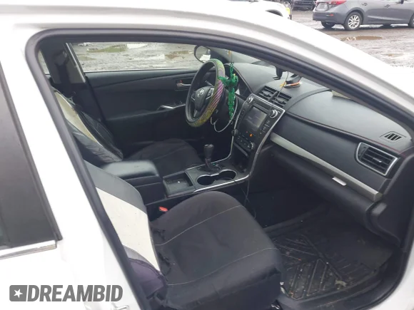 ✅ 2015 Toyota Camry XSE • VIN: 4T1BF1FK4FU046255 • Lot: 44664243. Wystawiony na IAAI z przebiegiem 136 938 mil. Bezpłatny archiwum sprzedaży aukcyjnych z USA i szczegółowy raport historii pojazdu na DreamBid. Zdjęcie 5.