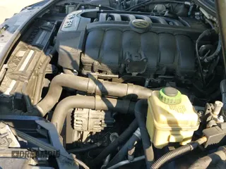 ✅ 2011 Volkswagen Touareg Sport • VIN: WVGFF9BP9BD003087 • Lot: 42780020. Listed on IAAI with 173,473 mi. Free auction sales archive from the USA and detailed vehicle history report at DreamBid. Image 19.