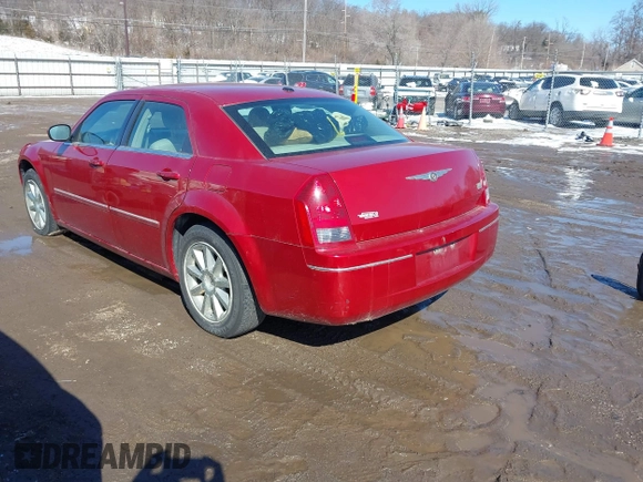 ✅ 2007 Chrysler 300 Touring • VIN: 2C3KA53G37H604955 • Lot: 44614842. Wystawiony na IAAI z przebiegiem 148 761 mil. Bezpłatny archiwum sprzedaży aukcyjnych z USA i szczegółowy raport historii pojazdu na DreamBid. Zdjęcie 3.