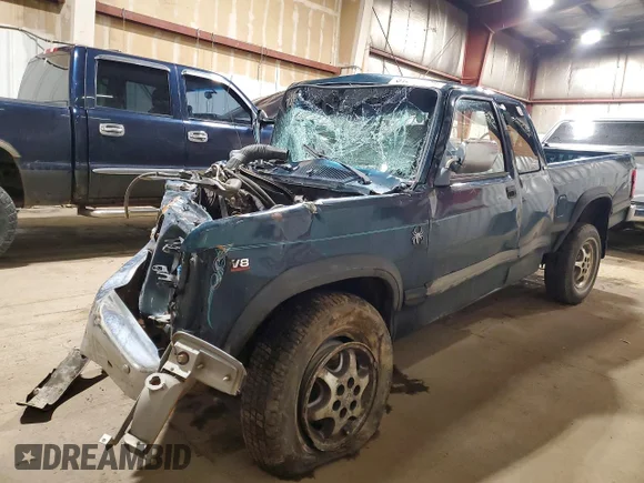 ✅ 1996 Dodge Dakota • VIN: 1B7GG23Y0TS679283 • Lot: 54560376. Wystawiony na Copart z przebiegiem 162 294 mil. Bezpłatny archiwum sprzedaży aukcyjnych z USA i szczegółowy raport historii pojazdu na DreamBid. Zdjęcie 1.