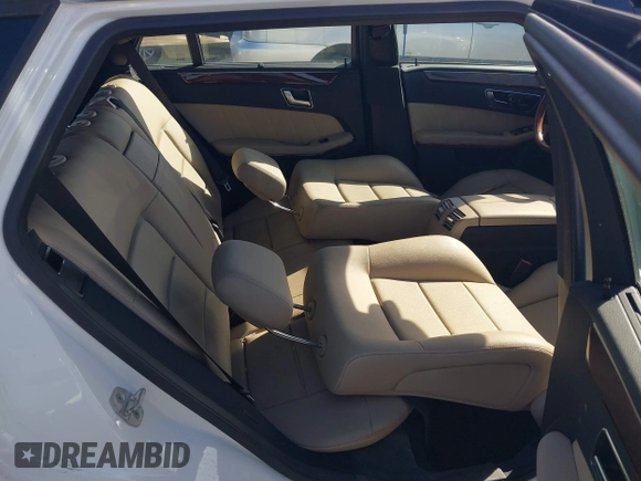 ✅ 2013 Mercedes-Benz E 350 Luxury • VIN: WDDHH8JB7DA736465 • Лот: 41720196. Опубліковано раніше на IAAI з пробігом 40 635 миль. Безкоштовний доступ до архіву аукціонних продажів зі США та докладний звіт про історію автомобіля на DreamBid. Зображення 8.