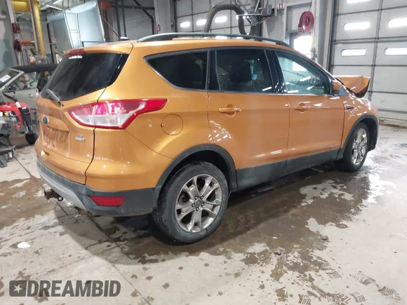 ✅ 2016 Ford Escape SE • VIN: 1FMCU9G99GUB01482 • Lot: 44302752. Listed on IAAI with 95,568 mi. Free auction sales archive from the USA and detailed vehicle history report at DreamBid. Image 4.