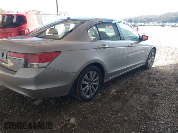 ✅ 2012 Honda Accord EX-L • VIN: 1HGCP2F83CA217933 • Lot: 44199804. Wystawiony na IAAI z przebiegiem 101 168 mil. Bezpłatny archiwum sprzedaży aukcyjnych z USA i szczegółowy raport historii pojazdu na DreamBid. Zdjęcie 4.