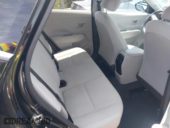 ✅ 2024 Hyundai Kona SEL • VIN: KM8HB3AB5RU171228 • Lot: 45186254. Wystawiony na IAAI z przebiegiem 55 572 mil. Bezpłatny archiwum sprzedaży aukcyjnych z USA i szczegółowy raport historii pojazdu na DreamBid. Zdjęcie 8.