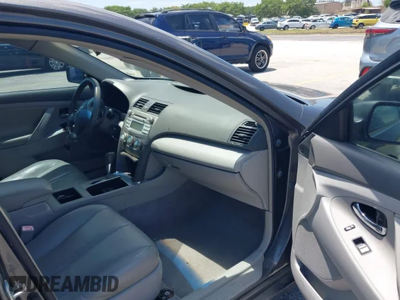 ✅ 2007 Toyota Camry XLE • VIN: JTNBE46K473072155 • Lot: 45022832. Wystawiony na IAAI z przebiegiem 123 385 mil. Bezpłatny archiwum sprzedaży aukcyjnych z USA i szczegółowy raport historii pojazdu na DreamBid. Zdjęcie 5.
