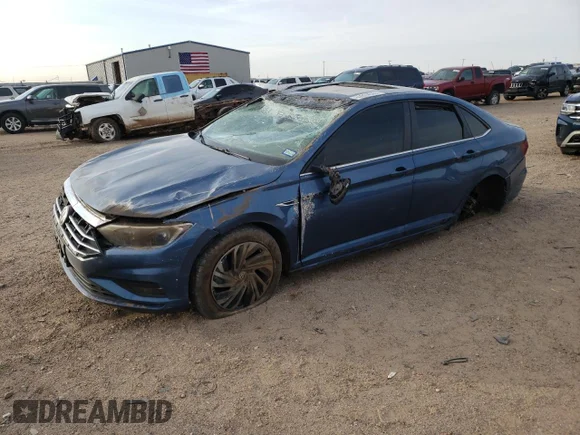 ✅ 2019 Volkswagen Jetta SEL Premium • VIN: 3VWG57BU6KM058961 • Лот: 69654842. Опубліковано раніше на Copart з пробігом 68 192 миль. Безкоштовний доступ до архіву аукціонних продажів зі США та докладний звіт про історію автомобіля на DreamBid. Зображення 1.