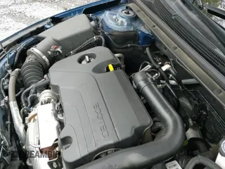 2025 Chevrolet Malibu LT z VIN 1G1ZD5ST4SF147527, wystawiony jako IAAI lot #43566638 z przebiegiem 24 212 mil mil oraz . Historia ofert i sprzedaży dostępna na DreamBid. Obrazek 19.