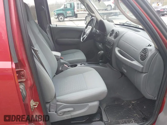 ✅ 2006 Jeep Liberty Sport • VIN: 1J4GL48KX6W137241 • Lot: 42048621. Listed on IAAI with 83,523 mi. Free auction sales archive from the USA and detailed vehicle history report at DreamBid. Image 5.