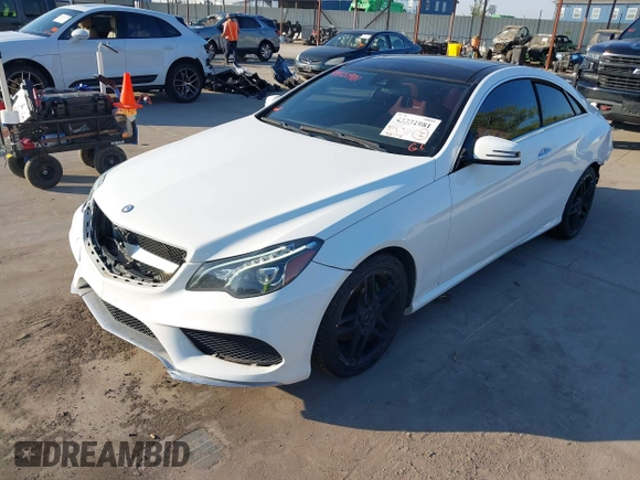 ✅ 2016 Mercedes-Benz E 400 • VIN: WDDKJ6HB9GF335642 • Lot: 43351981. Wystawiony na IAAI z przebiegiem 88 526 mil. Bezpłatny archiwum sprzedaży aukcyjnych z USA i szczegółowy raport historii pojazdu na DreamBid. Zdjęcie 2.