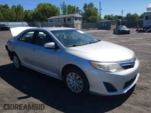 ✅ 2012 Toyota Camry SE • VIN: 4T1BF1FK7CU101325 • Lot: 45381219. Wystawiony na IAAI z przebiegiem 156 630 mil. Bezpłatny archiwum sprzedaży aukcyjnych z USA i szczegółowy raport historii pojazdu na DreamBid. Zdjęcie 1.