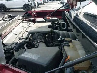 ✅ 2020 GMC Sierra 1500 SLE • VIN: 1GTU9BED3LZ119191 • Lot: 41532883. Wystawiony na IAAI z przebiegiem 47 577 mil. Bezpłatny archiwum sprzedaży aukcyjnych z USA i szczegółowy raport historii pojazdu na DreamBid. Zdjęcie 19.