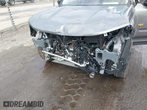 ✅ 2023 Ford Bronco Sport Badlands • VIN: 3FMCR9D9XPRD38060 • Lot: 41607334. Wystawiony na IAAI z przebiegiem 6 350 mil. Bezpłatny archiwum sprzedaży aukcyjnych z USA i szczegółowy raport historii pojazdu na DreamBid. Zdjęcie 6.
