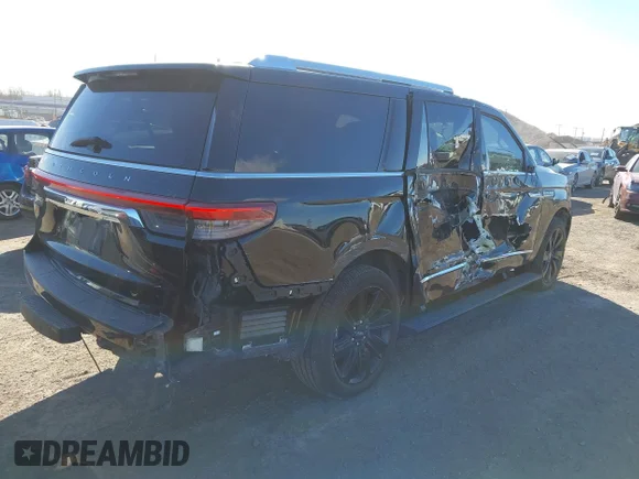 ✅ 2022 Lincoln Navigator Reserve • VIN: 5LMJJ3LT1NEL05051 • Lot: 41432142. Listed on IAAI with 132,993 mi. Free auction sales archive from the USA and detailed vehicle history report at DreamBid. Image 4.
