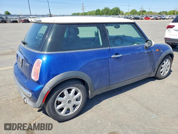 ✅ 2003 MINI Hardtop • VIN: WMWRC334X3TE19538 • Лот: 55747396. Опубликован ранее на Copart с пробегом 108 290 миль. Бесплатный доступ к архиву аукционных продаж из США и подробный отчёт об истории автомобиля на DreamBid. Изображение 3.