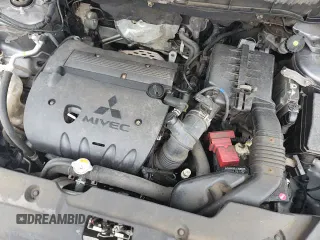 ✅ 2017 Mitsubishi Outlander ES • VIN: JA4AR3AU6HZ009381 • Лот: 67940675. Опубликован ранее на Copart с пробегом 111 706 миль. Бесплатный доступ к архиву аукционных продаж из США и подробный отчёт об истории автомобиля на DreamBid. Изображение 14.