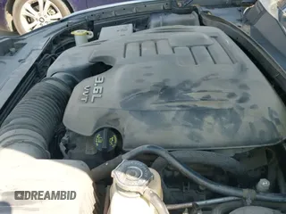 ✅ 2015 Chrysler 300 S • VIN: 2C3CCABGXFH872635 • Lot: 43367917. Wystawiony na IAAI z przebiegiem 185 754 mil. Bezpłatny archiwum sprzedaży aukcyjnych z USA i szczegółowy raport historii pojazdu na DreamBid. Zdjęcie 19.