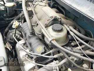 ✅ 2001 Chrysler Voyager • VIN: 1C4GJ25G81B102360 • Лот: 41971480. Опубликован ранее на IAAI с пробегом 225 971 миль. Бесплатный доступ к архиву аукционных продаж из США и подробный отчёт об истории автомобиля на DreamBid. Изображение 12.