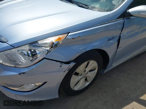✅ 2014 Hyundai Sonata • VIN: KMHEC4A43EA116926 • Lot: 44882786. Wystawiony na IAAI z przebiegiem 72 936 mil. Bezpłatny archiwum sprzedaży aukcyjnych z USA i szczegółowy raport historii pojazdu na DreamBid. Zdjęcie 6.