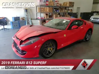 ✅ 2019 Ferrari 812 • VIN: ZFF83CLA0K0245529 • Lot: 71079695. Wystawiony na Copart z przebiegiem 23 288 mil. Bezpłatny archiwum sprzedaży aukcyjnych z USA i szczegółowy raport historii pojazdu na DreamBid. Zdjęcie 17.