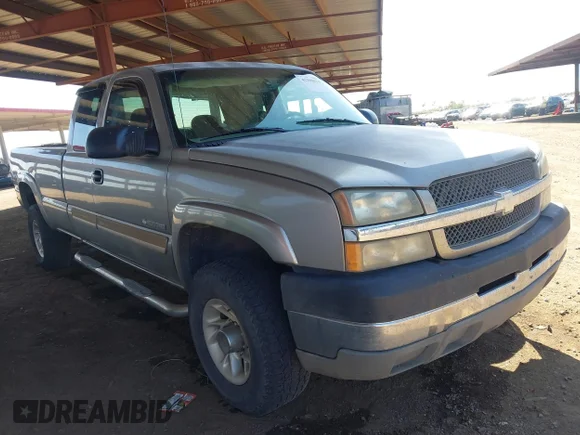 ✅ 2003 Chevrolet Silverado 2500HD LS • VIN: 1GCHC29U13E353706 • Лот: 42398034. Опубліковано раніше на IAAI з пробігом 205 065 миль. Безкоштовний доступ до архіву аукціонних продажів зі США та докладний звіт про історію автомобіля на DreamBid. Зображення 1.