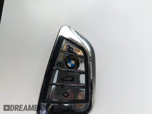 ✅ 2022 BMW 3 Series 330e xDrive • VIN: 3MW5P9J08N8C72133 • Lot: 45019742. Wystawiony na IAAI z przebiegiem 62 186 mil. Bezpłatny archiwum sprzedaży aukcyjnych z USA i szczegółowy raport historii pojazdu na DreamBid. Zdjęcie 11.