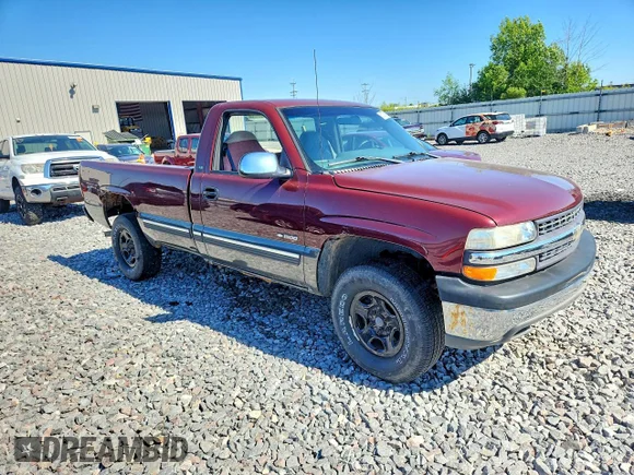 ✅ 2000 Chevrolet Silverado 1500 LS • VIN: 1GCEK14T6YZ151992 • Лот: 60709506. Опубликован ранее на Copart с пробегом 92 959 миль. Бесплатный доступ к архиву аукционных продаж из США и подробный отчёт об истории автомобиля на DreamBid. Изображение 4.