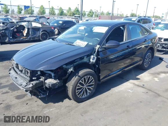 ✅ 2021 Volkswagen Jetta S • VIN: 3VWC57BU4MM087098 • Лот: 45415372. Опубликован ранее на IAAI с пробегом 32 972 миль. Бесплатный доступ к архиву аукционных продаж из США и подробный отчёт об истории автомобиля на DreamBid. Изображение 2.