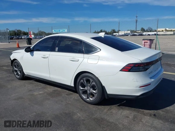 ✅ 2024 Honda Accord EX • VIN: 1HGCY1F34RA026039 • Lot: 44197035. Wystawiony na IAAI z przebiegiem 27 405 mil. Bezpłatny archiwum sprzedaży aukcyjnych z USA i szczegółowy raport historii pojazdu na DreamBid. Zdjęcie 3.