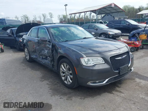 ✅ 2019 Chrysler 300 Touring • VIN: 2C3CCARG3KH581149 • Lot: 41961358. Wystawiony na IAAI z przebiegiem 97 714 mil. Bezpłatny archiwum sprzedaży aukcyjnych z USA i szczegółowy raport historii pojazdu na DreamBid. Zdjęcie 1.