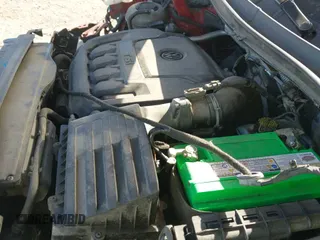 ✅ 2019 Volkswagen Tiguan SE • VIN: 3VV2B7AX5KM032127 • Lot: 43442868. Wystawiony na IAAI z przebiegiem 124 500 mil. Bezpłatny archiwum sprzedaży aukcyjnych z USA i szczegółowy raport historii pojazdu na DreamBid. Zdjęcie 20.