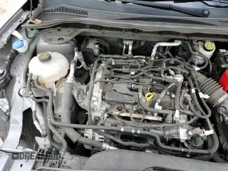 ✅ 2021 Ford Escape SE • VIN: 1FMCU9G62MUA97566 • Lot: 87448105. Wystawiony na Copart z przebiegiem 57 371 mil. Bezpłatny archiwum sprzedaży aukcyjnych z USA i szczegółowy raport historii pojazdu na DreamBid. Zdjęcie 14.