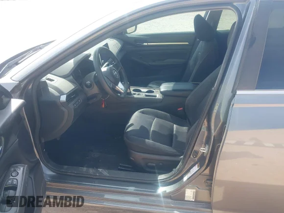✅ 2021 Nissan Altima SV • VIN: 1N4BL4DV0MN388181 • Lot: 44443656. Wystawiony na IAAI z przebiegiem 82 503 mil. Bezpłatny archiwum sprzedaży aukcyjnych z USA i szczegółowy raport historii pojazdu na DreamBid. Zdjęcie 5.