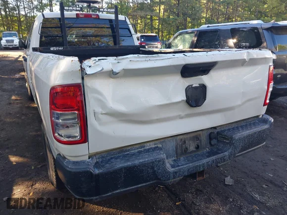 ✅ 2019 Ram 2500 Tradesman • VIN: 3C6UR4HJ0KG628352 • Lot: 43361250. Listed on IAAI with 109,650 mi. Free auction sales archive from the USA and detailed vehicle history report at DreamBid. Image 6.