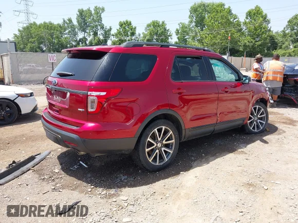 ✅ 2015 Ford Explorer XLT • VIN: 1FM5K8D86FGA25401 • Lot: 45530439. Wystawiony na IAAI z przebiegiem Nie podano. Bezpłatny archiwum sprzedaży aukcyjnych z USA i szczegółowy raport historii pojazdu na DreamBid. Zdjęcie 4.