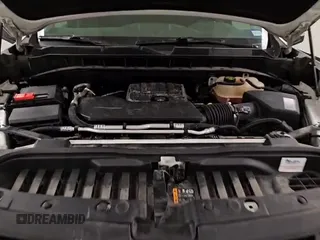 2019 Chevrolet Silverado 1500 LT z VIN 3GCPWCEK7KG201191, wystawiony jako Copart lot #53102475 z przebiegiem 117 452 mil mil oraz Czysty tytuł • Clean title. Historia ofert i sprzedaży dostępna na DreamBid. Obrazek 14.